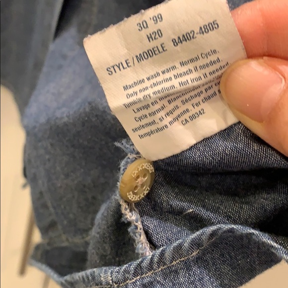 Classic denim Dockers button up shirt - Picture 3 of 6